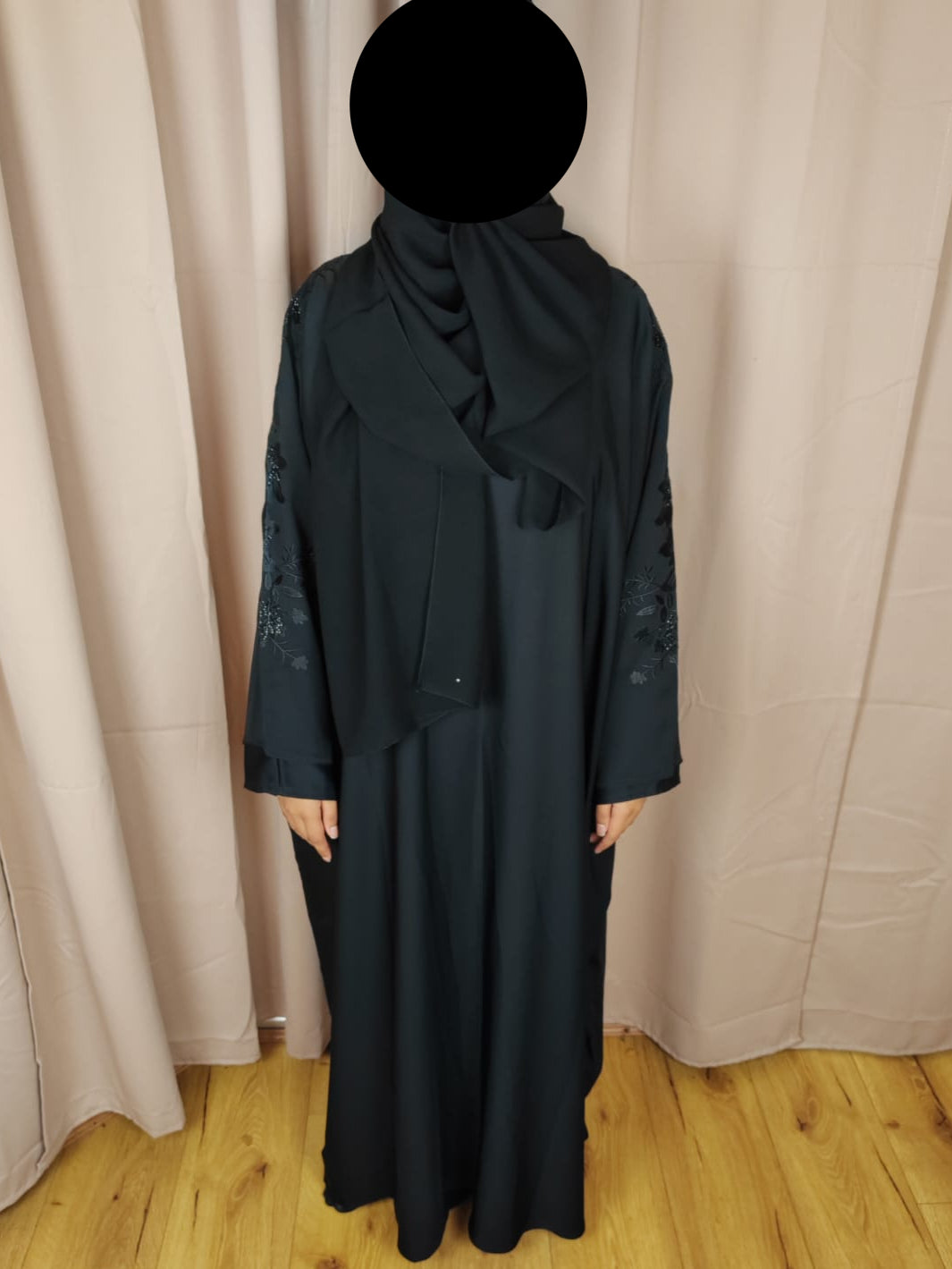 Aaliyah batwing closed abaya