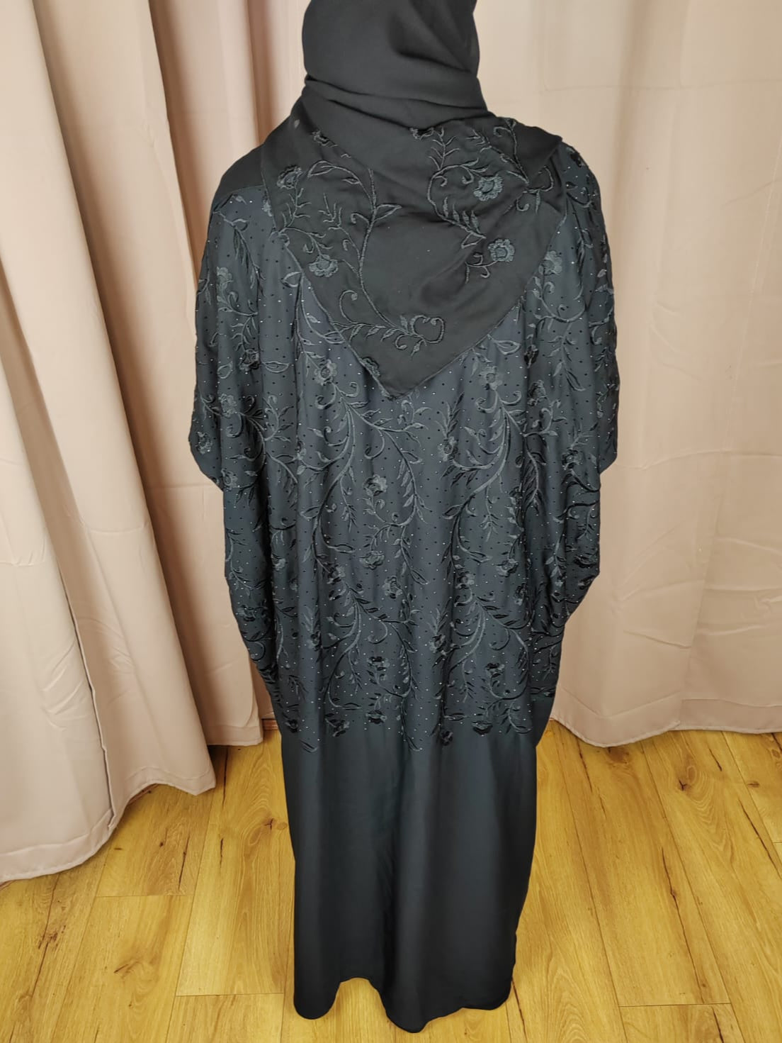 Ayaan Batwing open abaya
