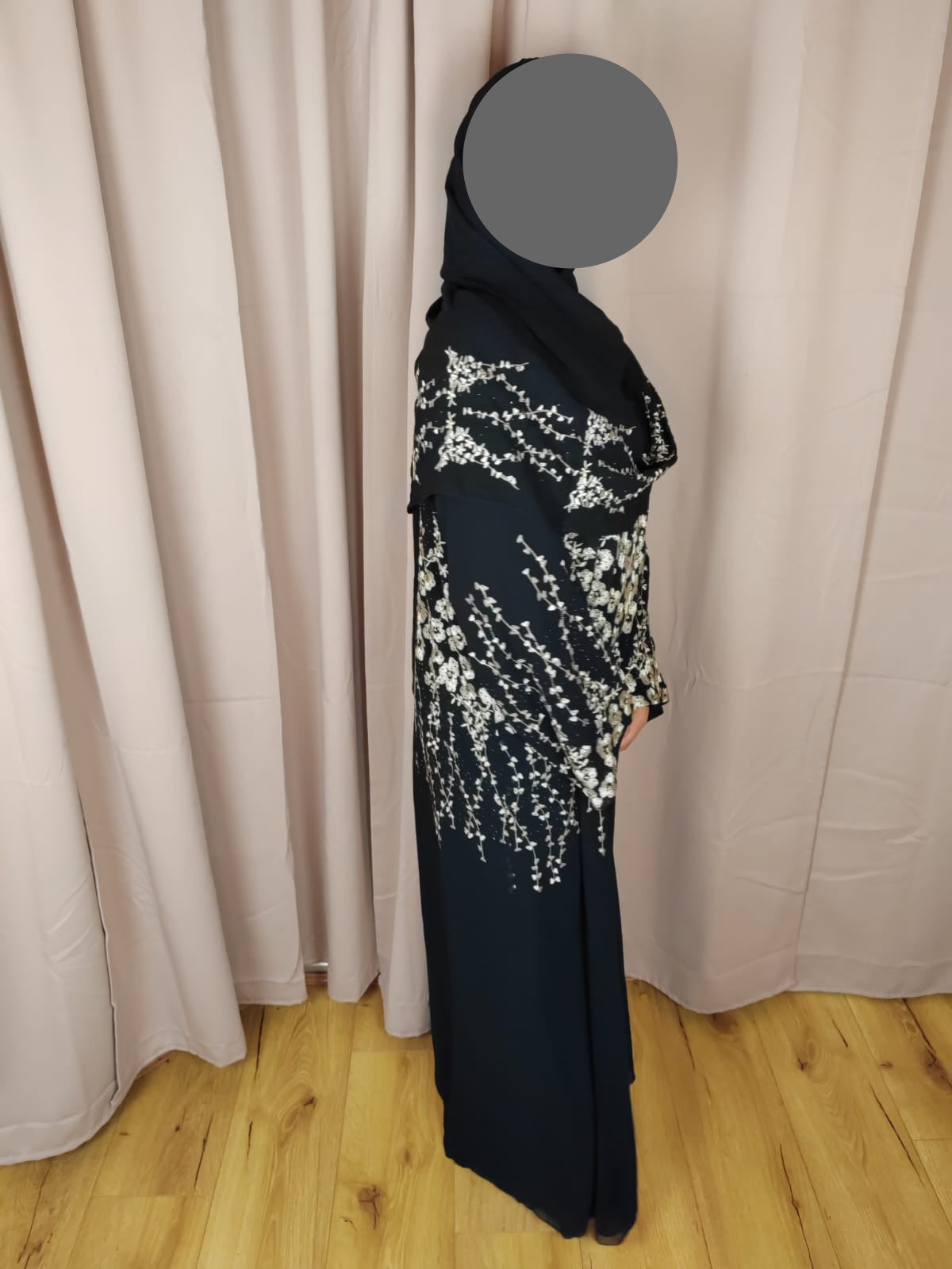 Nadia open abaya