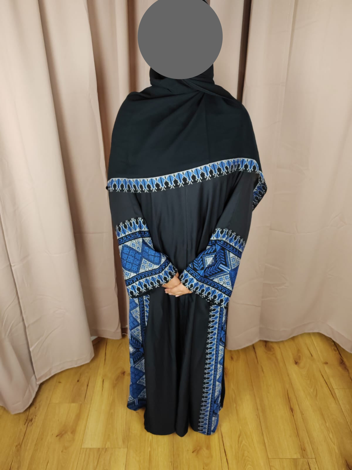 Sihaam open abaya