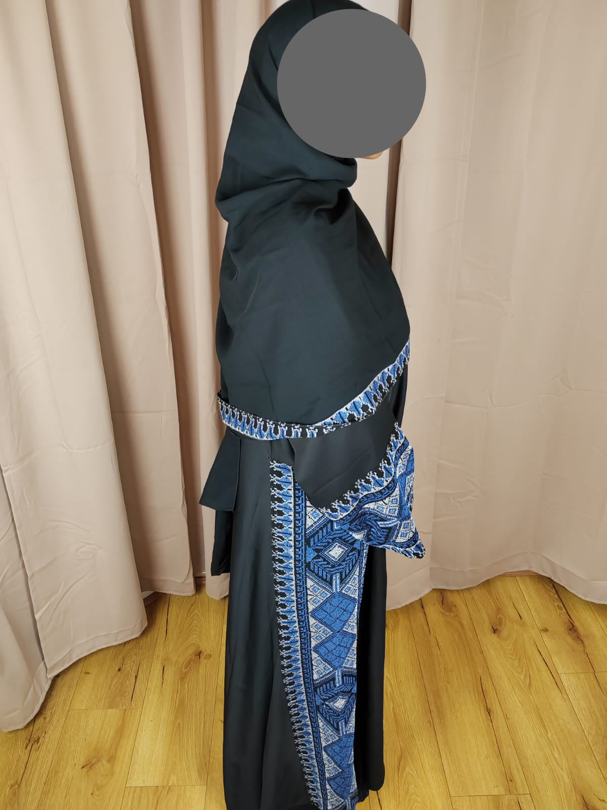 Sihaam open abaya