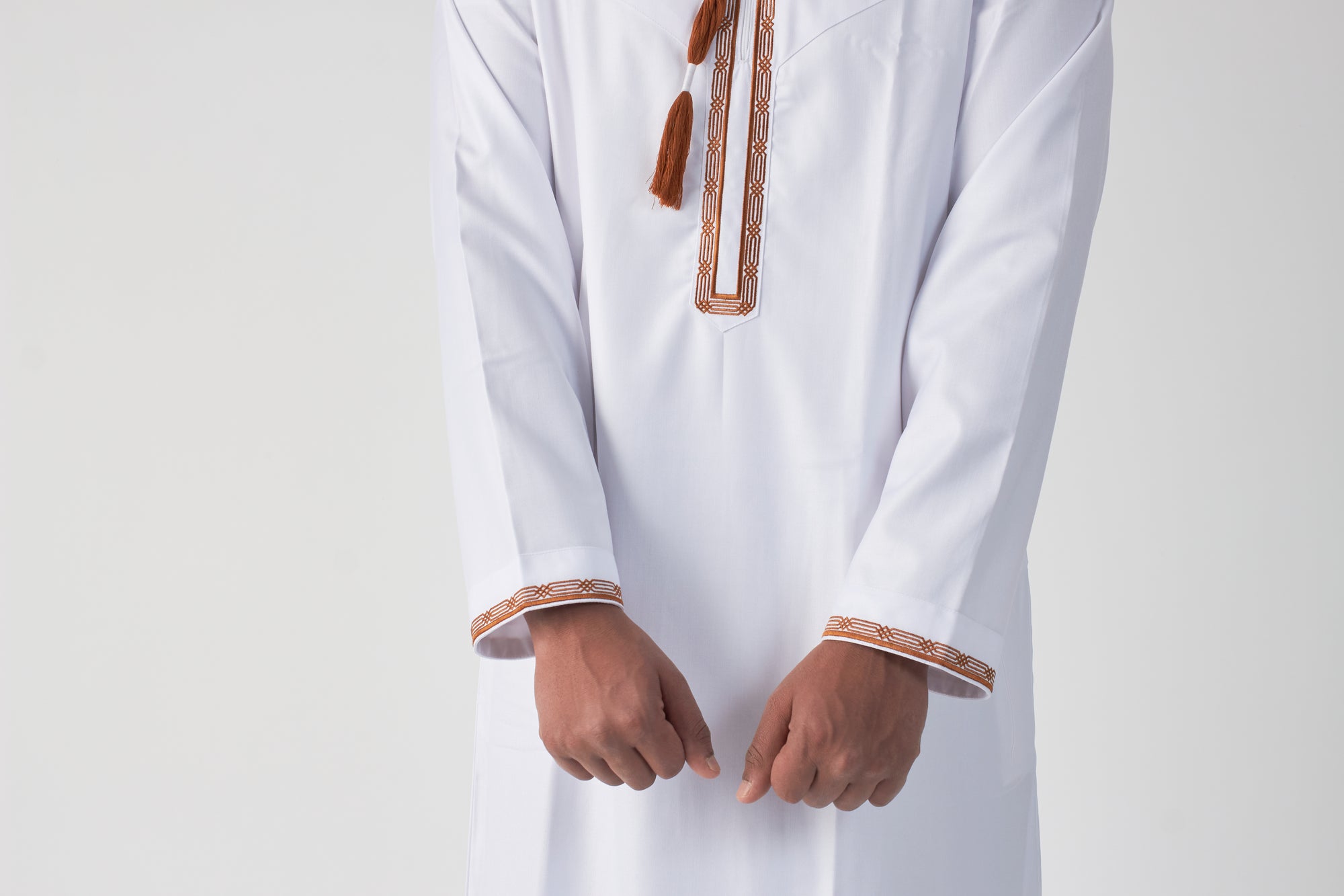 Embroidered Omani Thobe - White