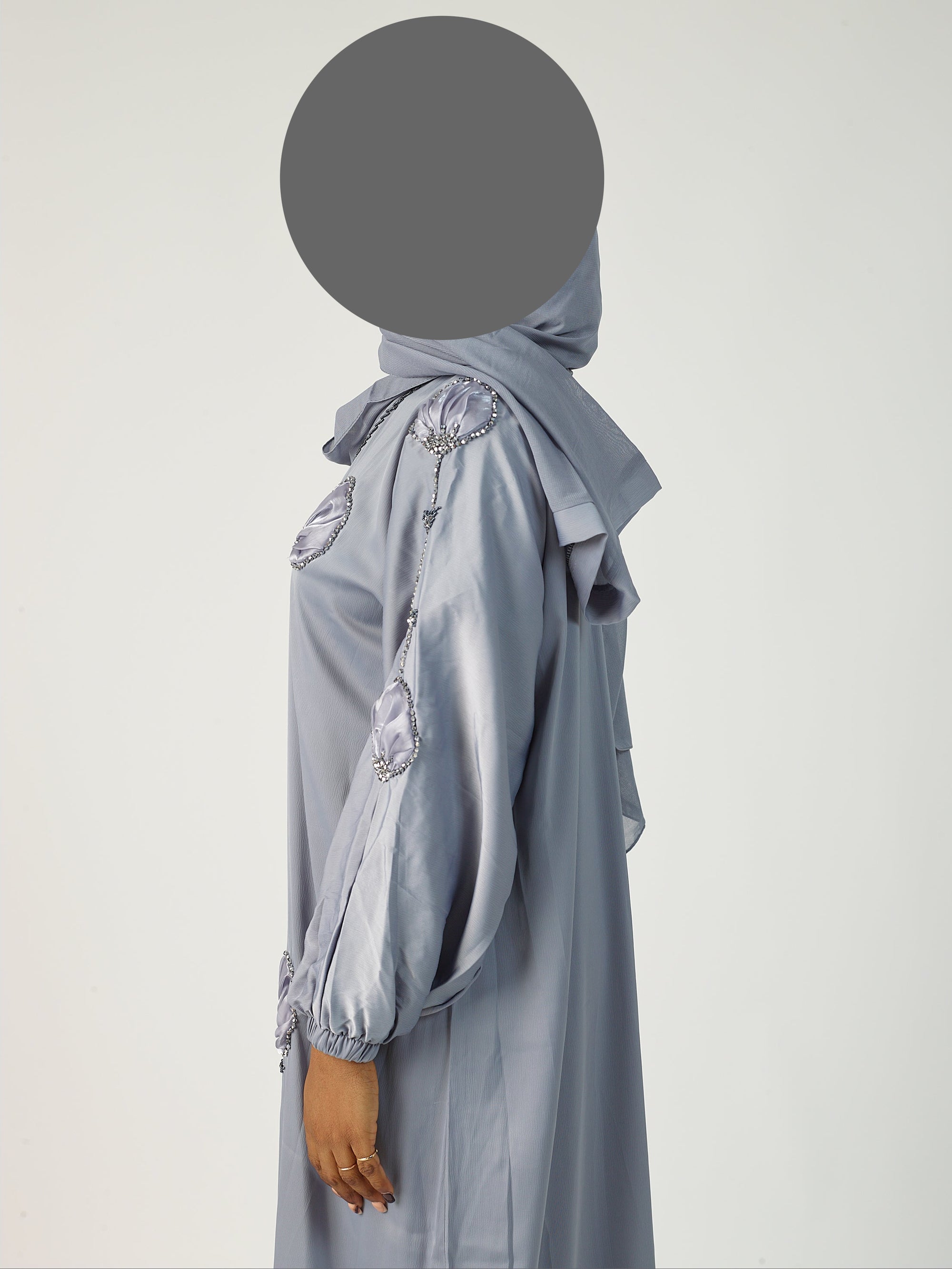 Aabidah abaya