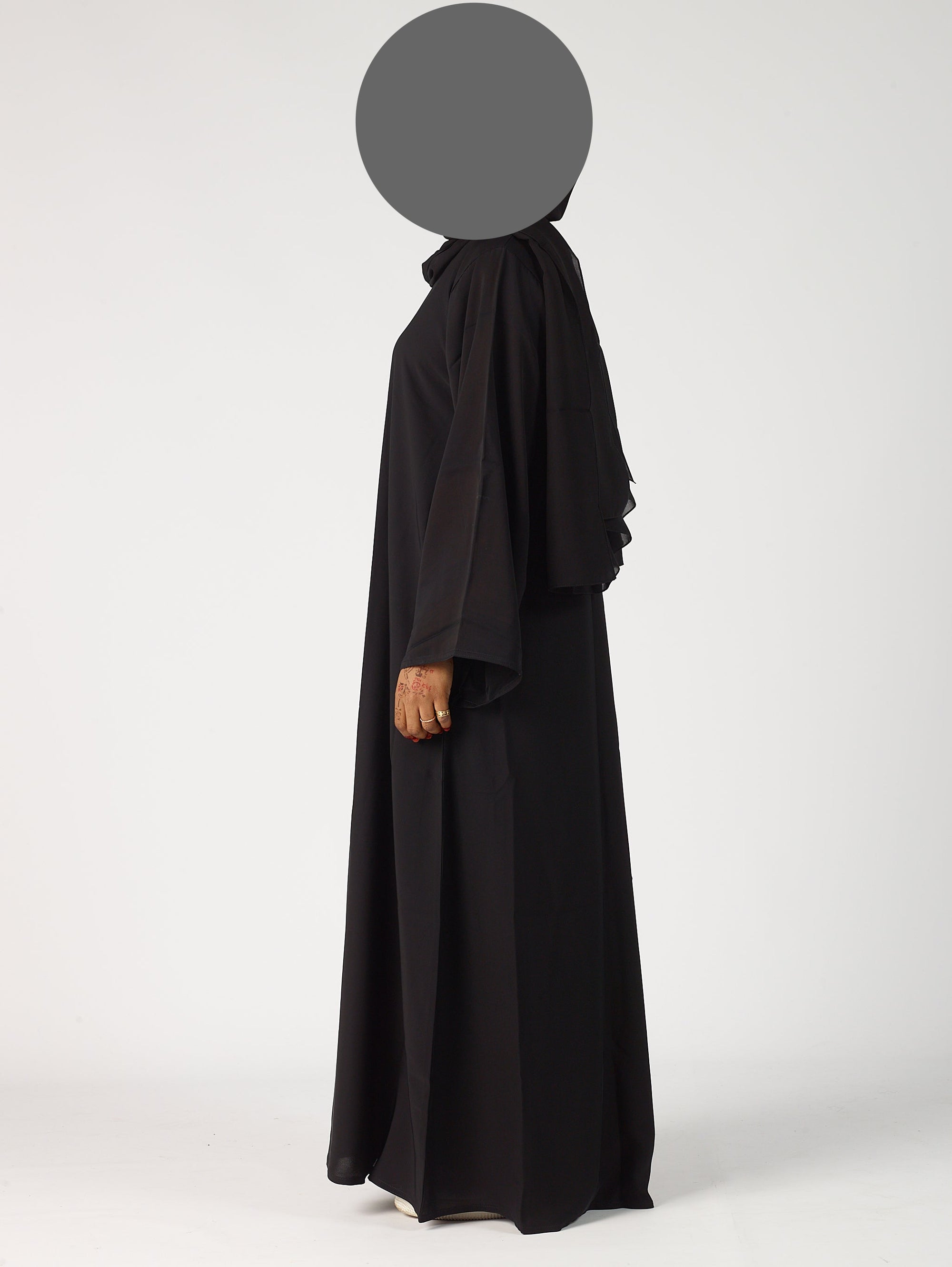 Premium plain black closed abaya - Wide sleeve