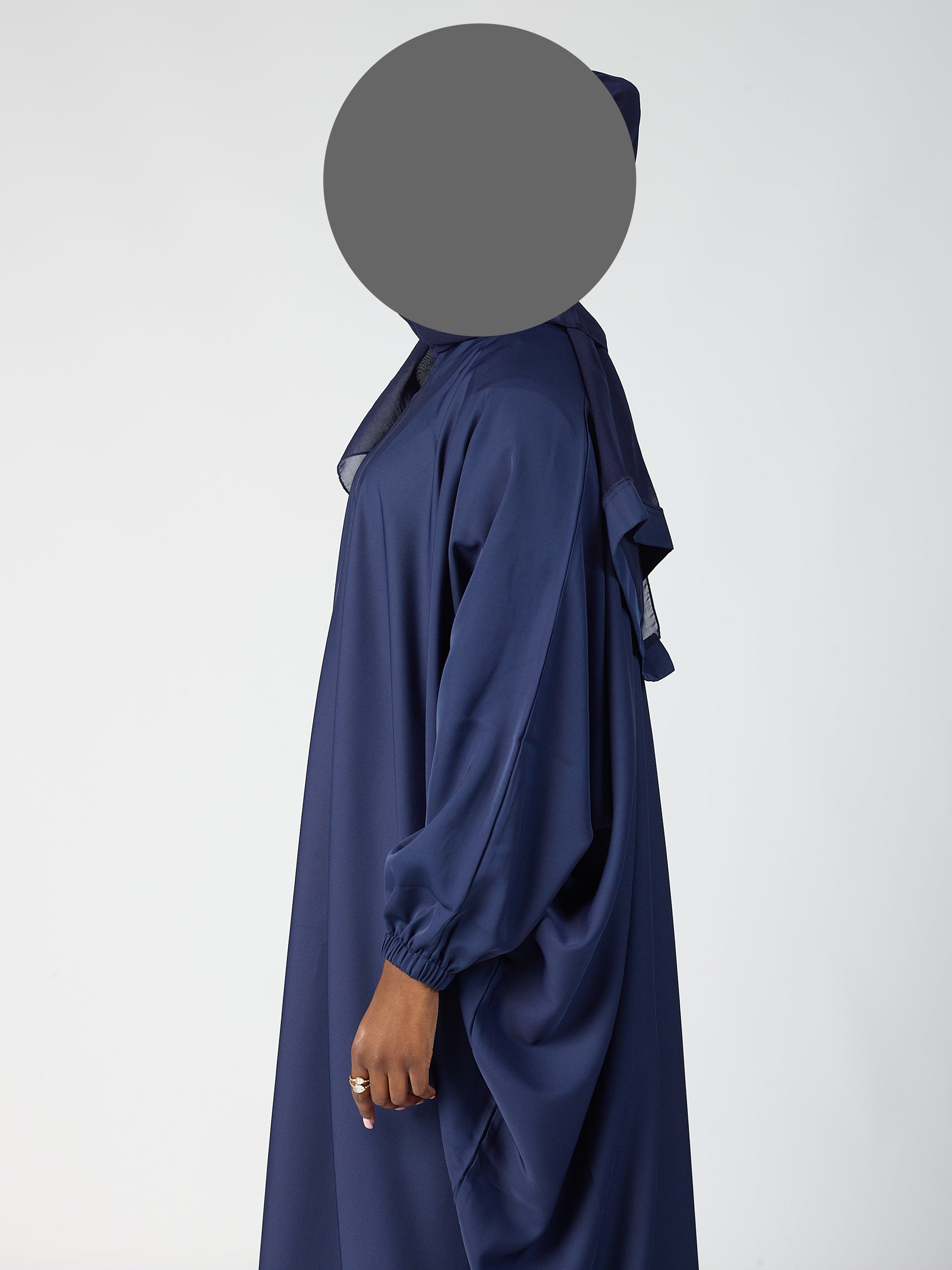 Batwing Closed abaya - cuff sleeve