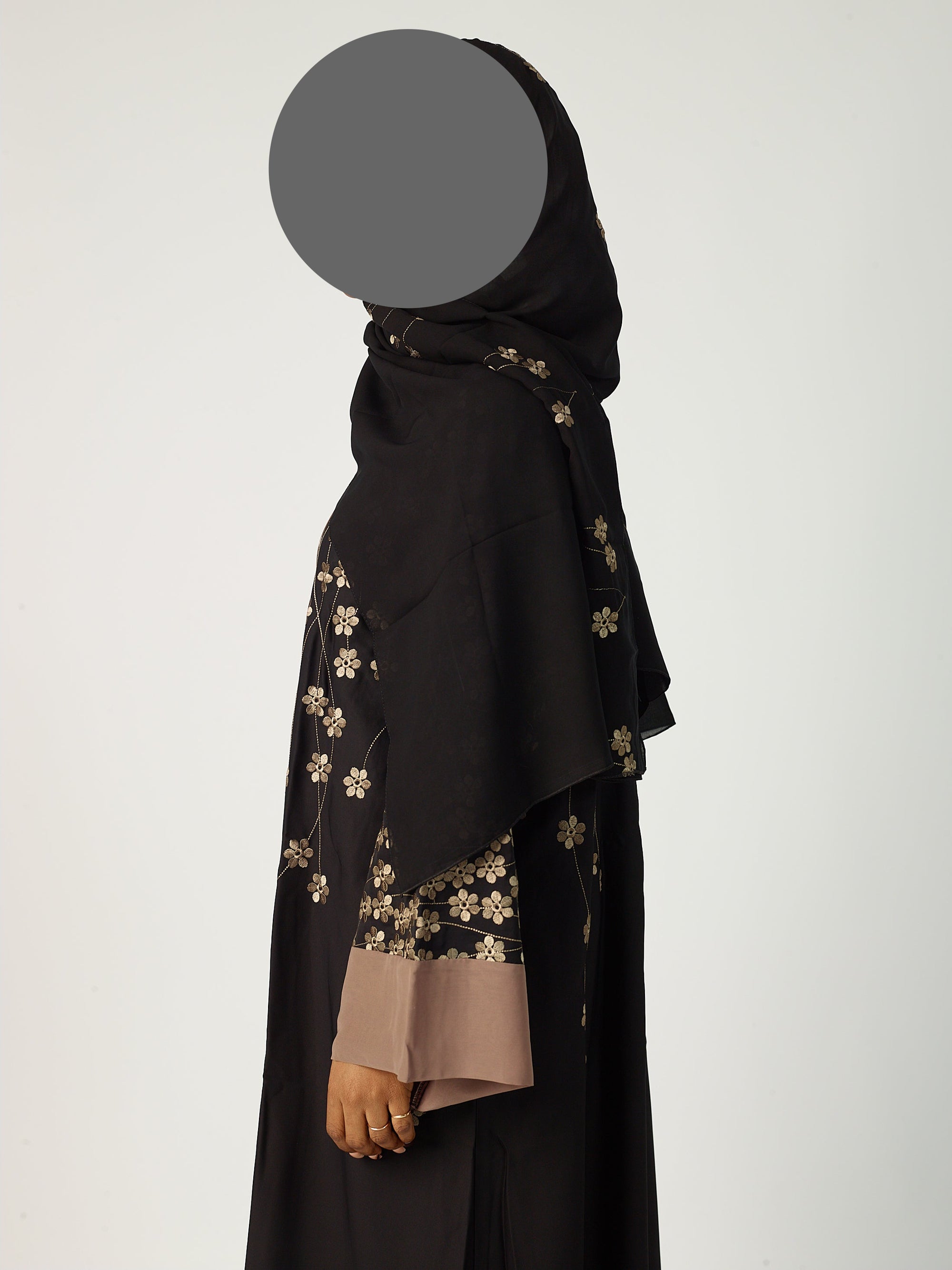 Masooma abaya