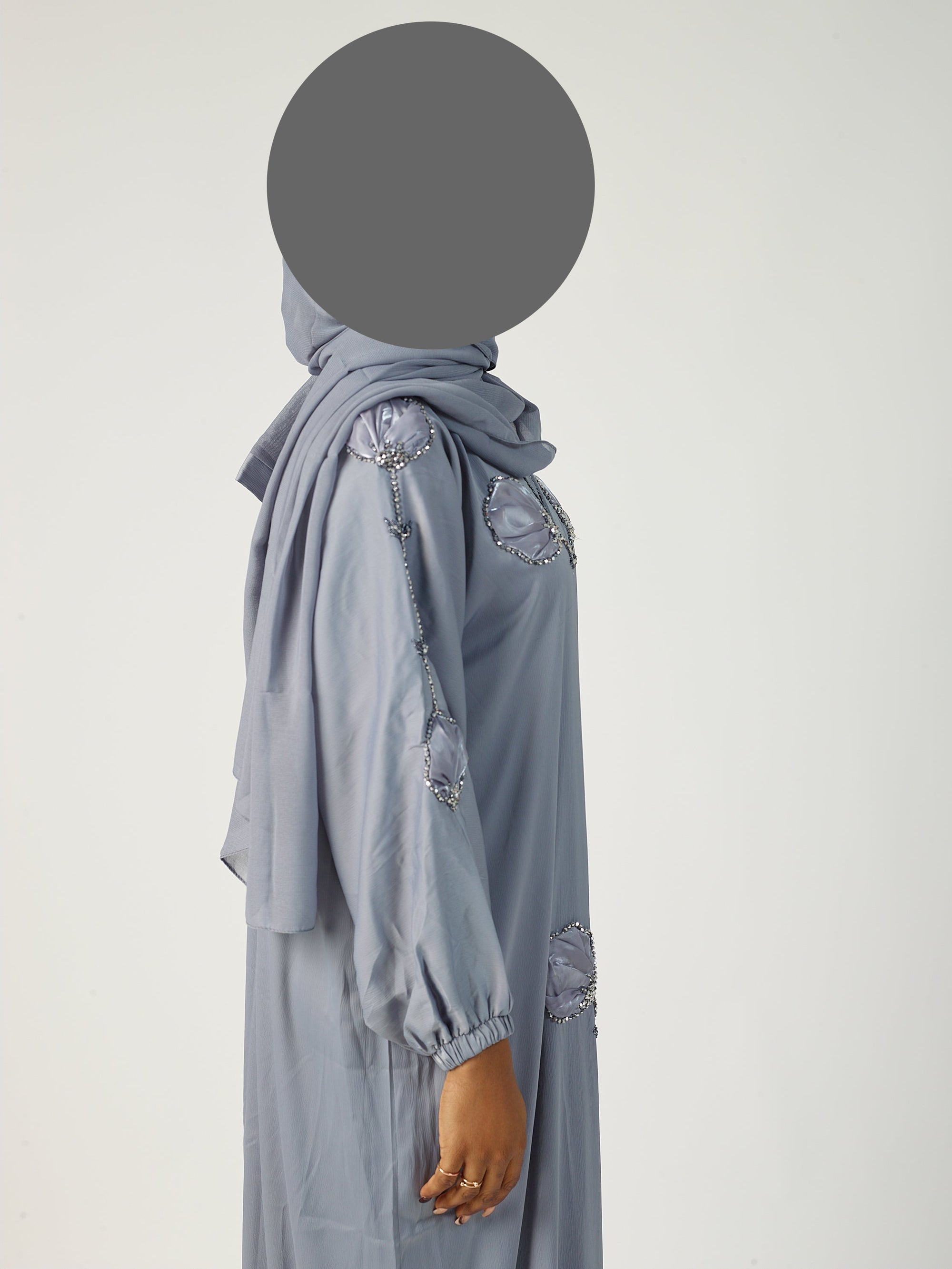 Aabidah abaya