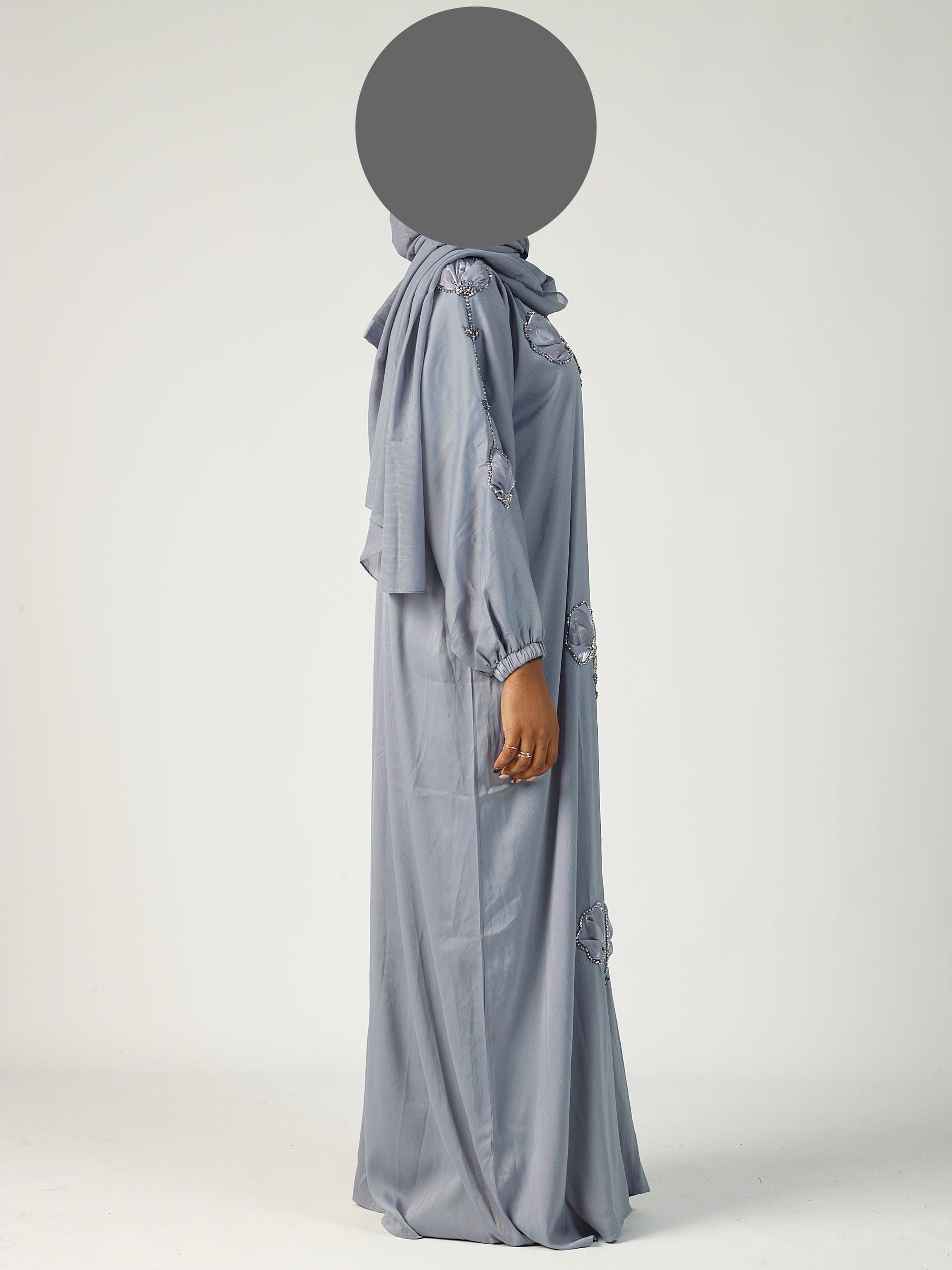 Aabidah abaya