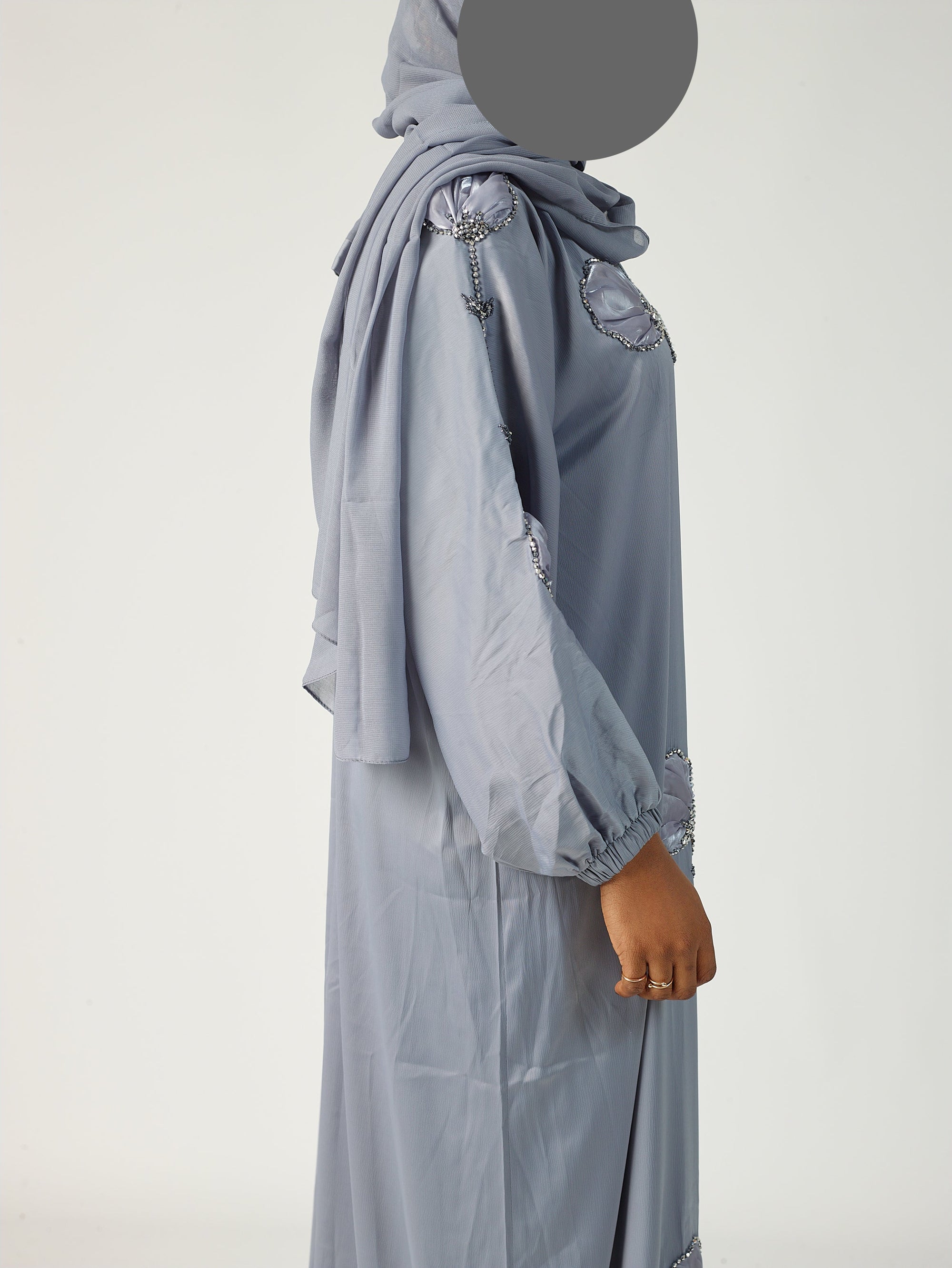 Aabidah abaya