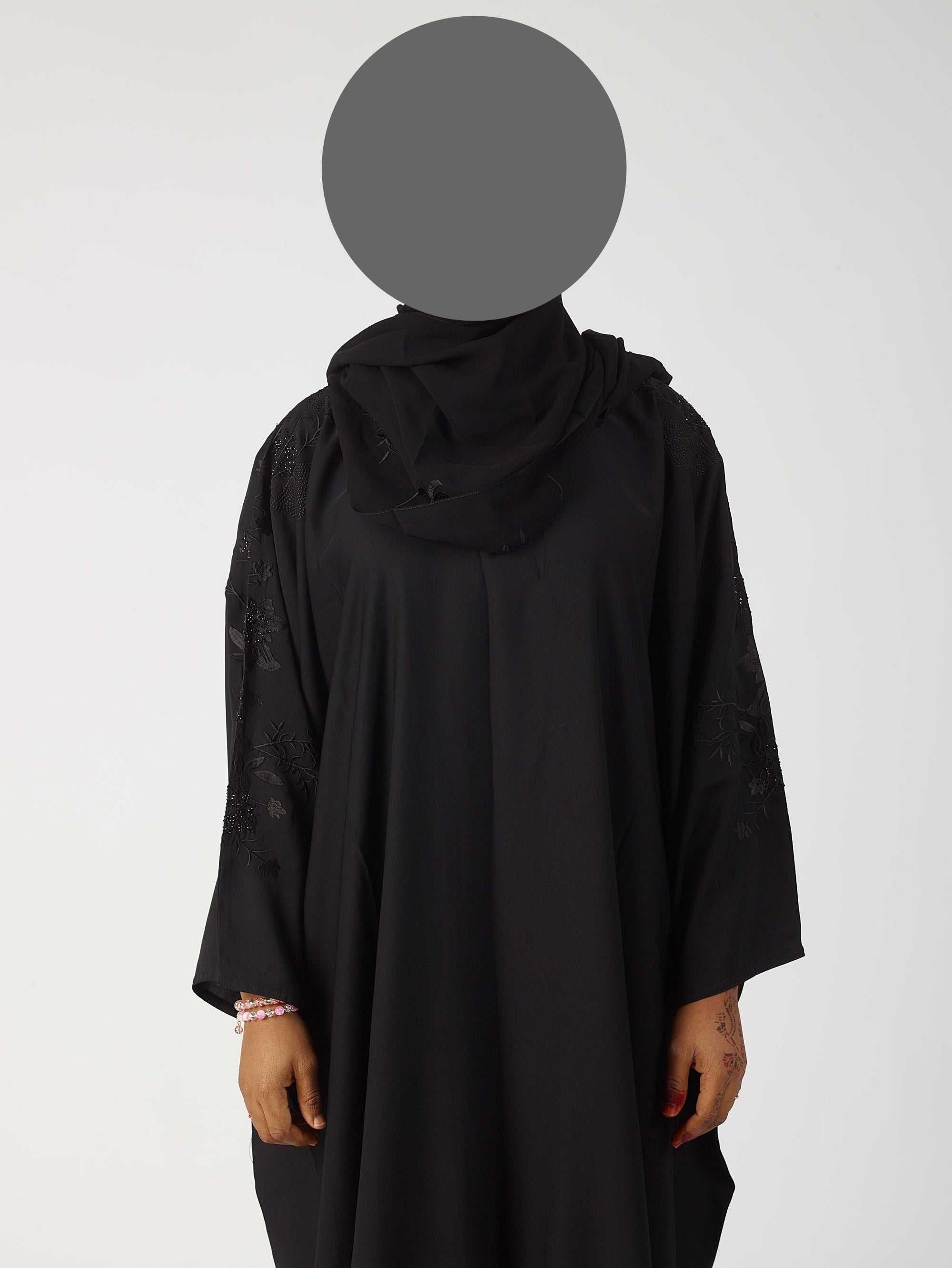 Aaliyah batwing closed abaya