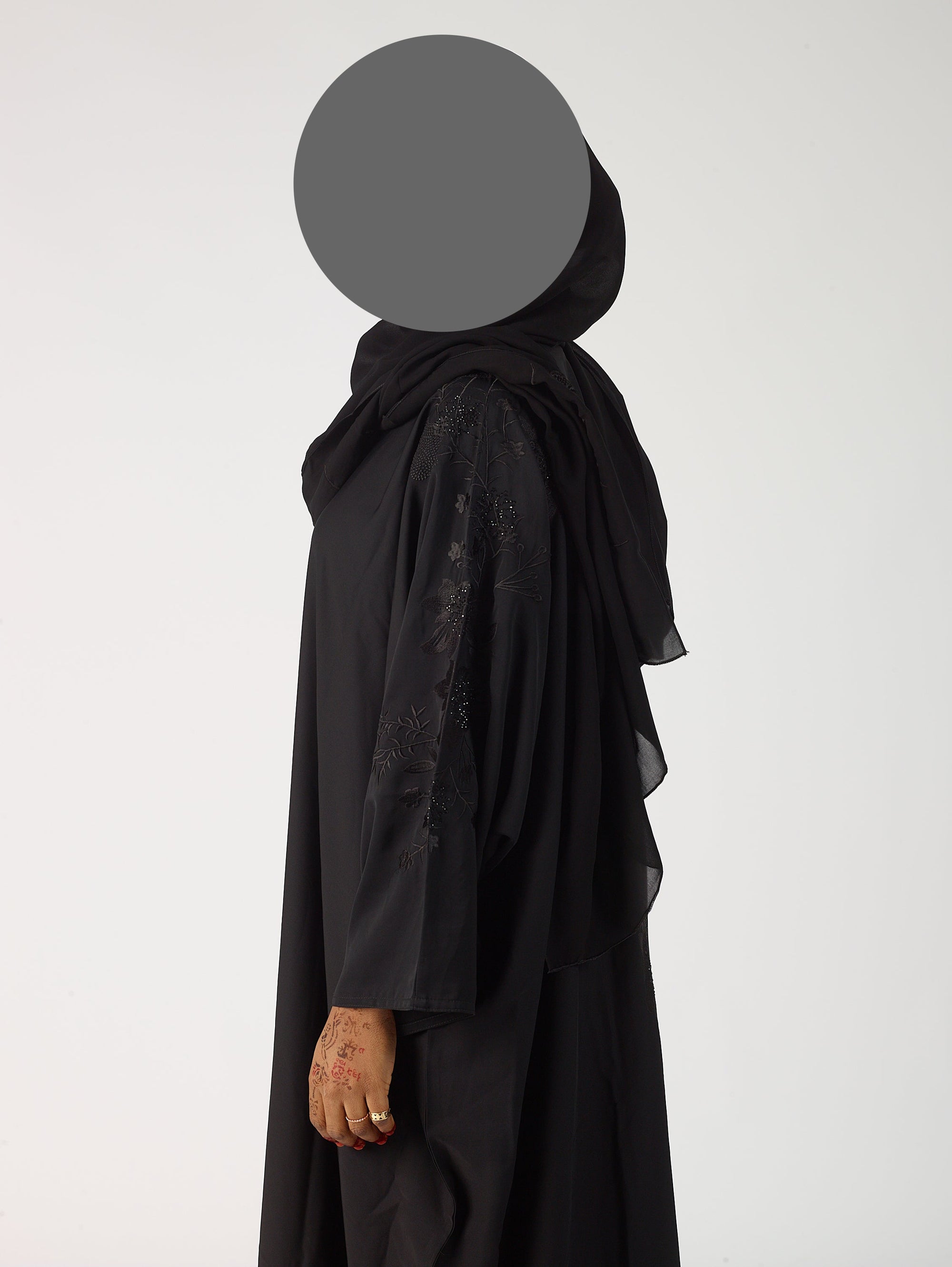 Aaliyah batwing closed abaya