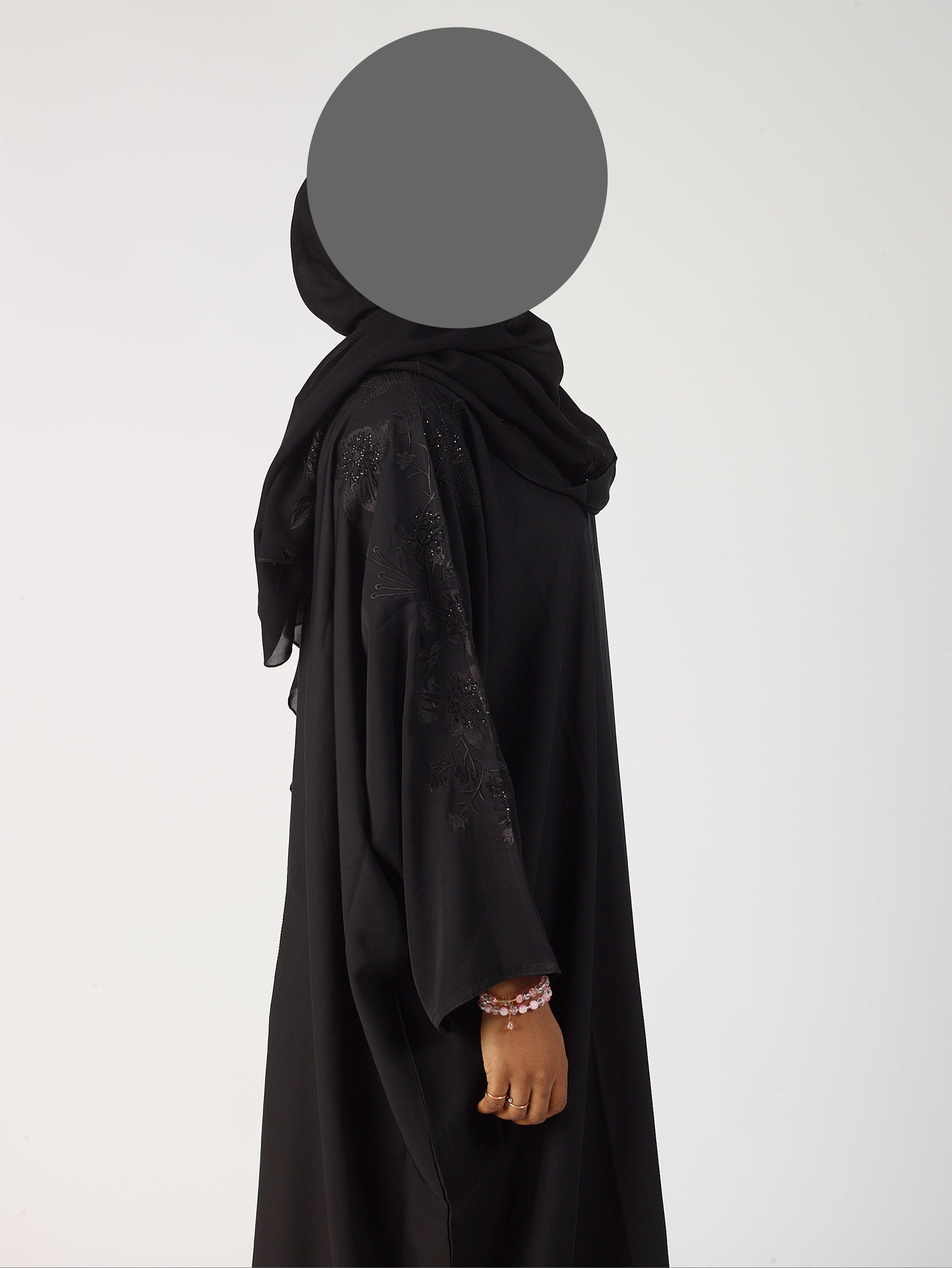 Aaliyah batwing closed abaya