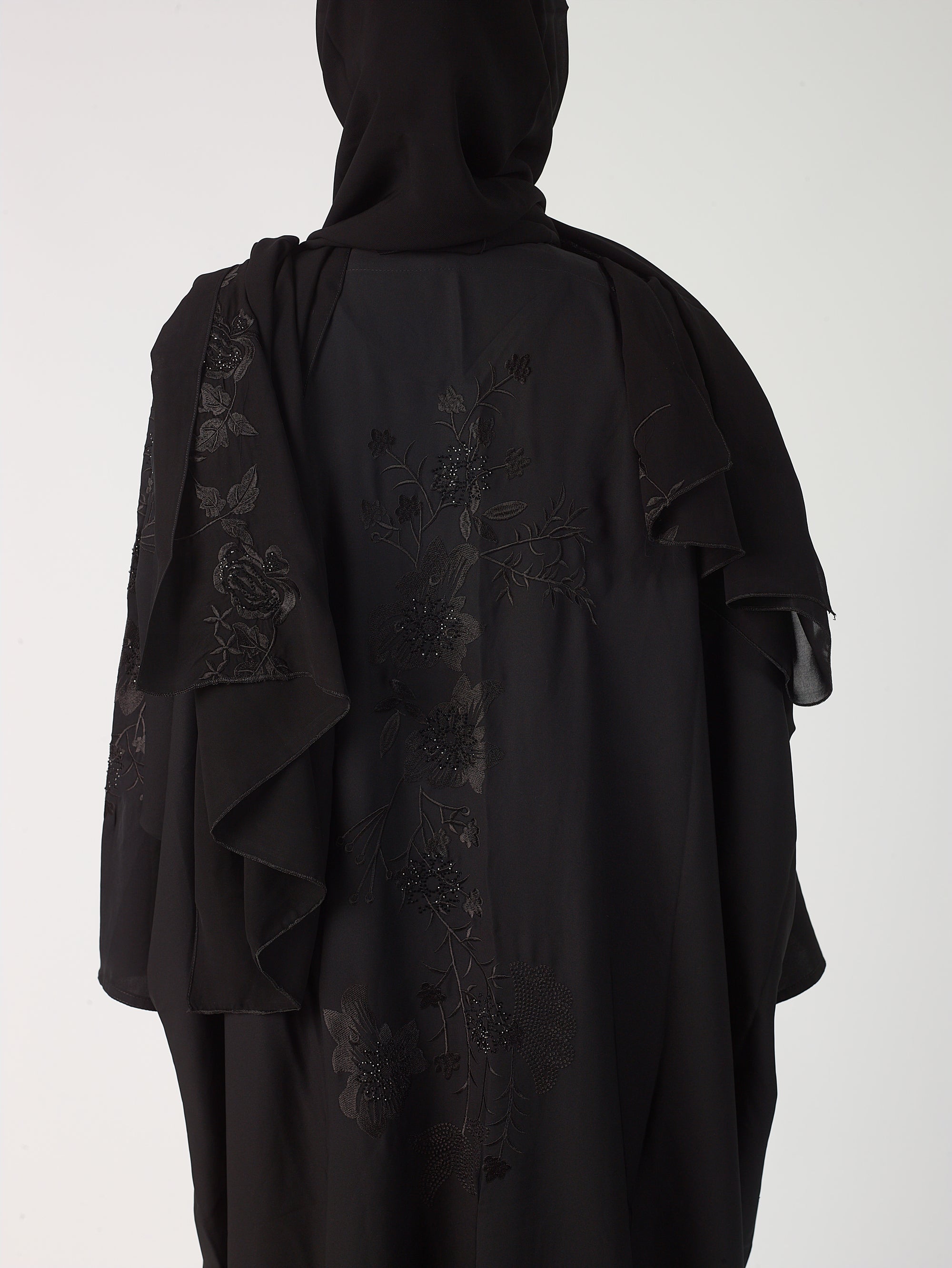Aaliyah batwing closed abaya
