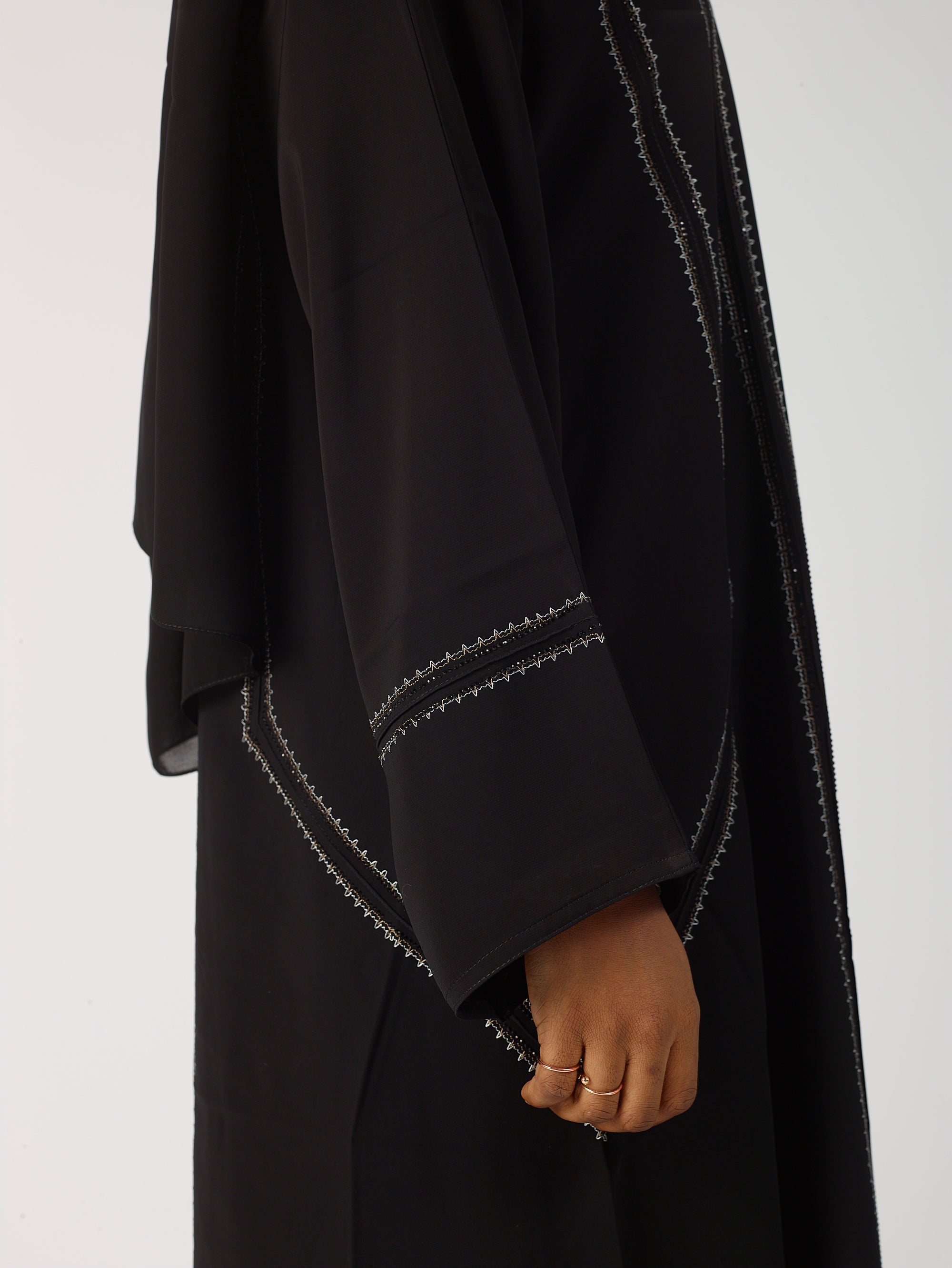 Zara closed abaya