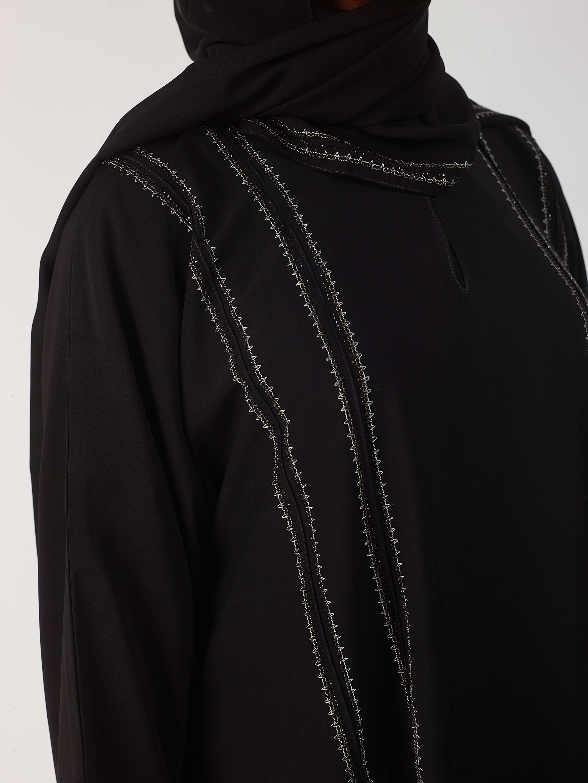 Zara closed abaya