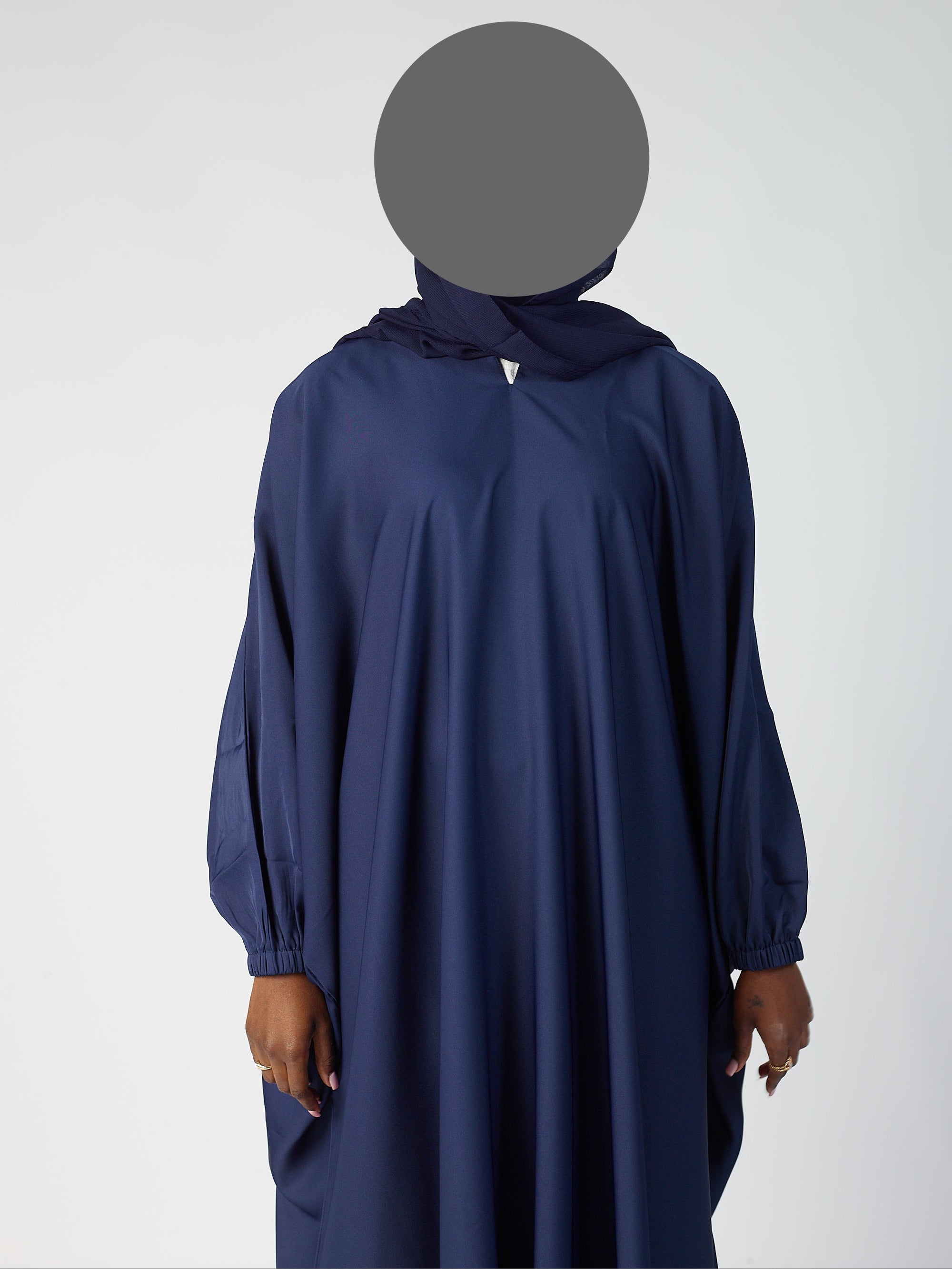 Batwing Closed abaya - cuff sleeve