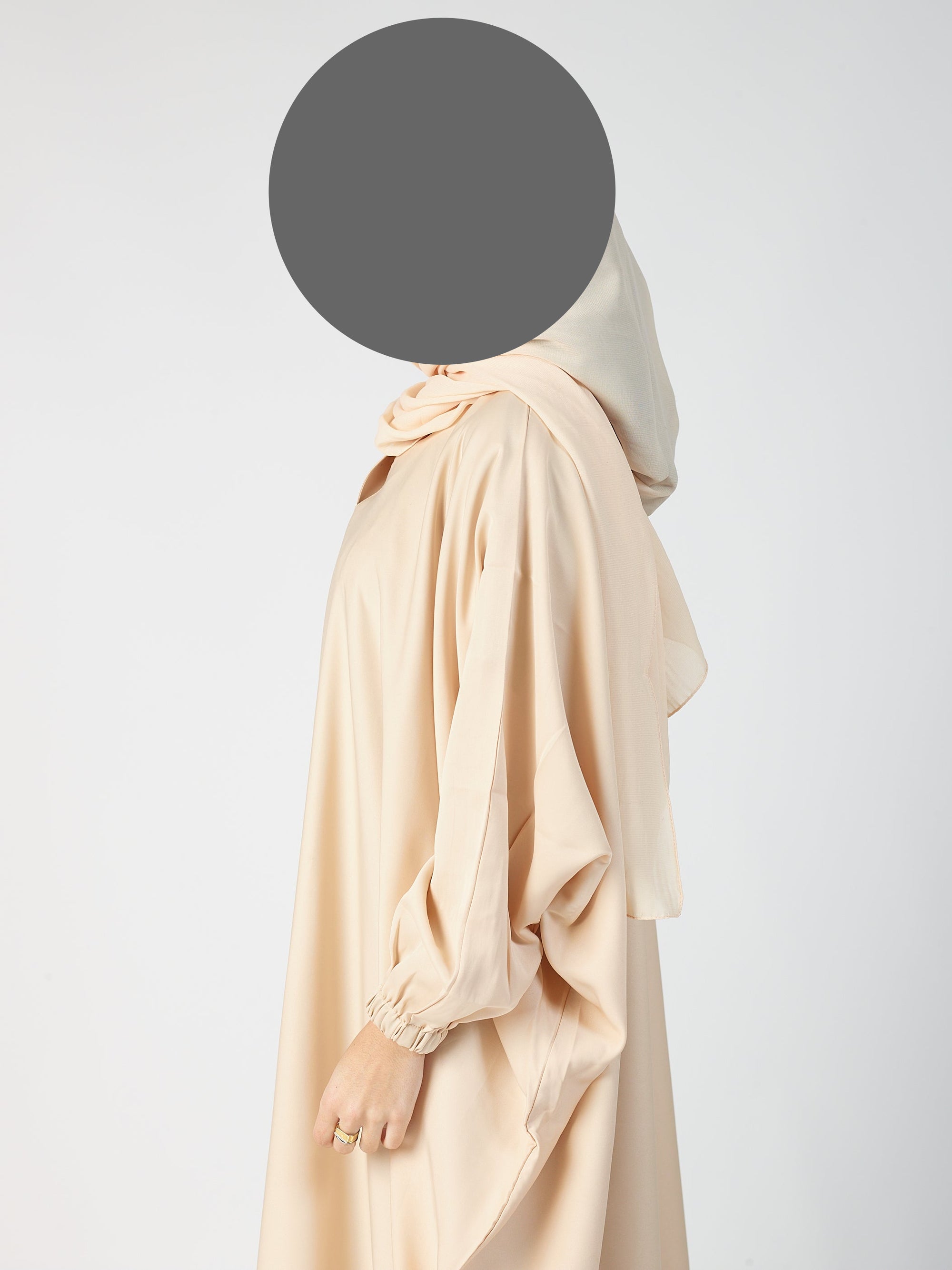 Batwing Closed abaya - cuff sleeve