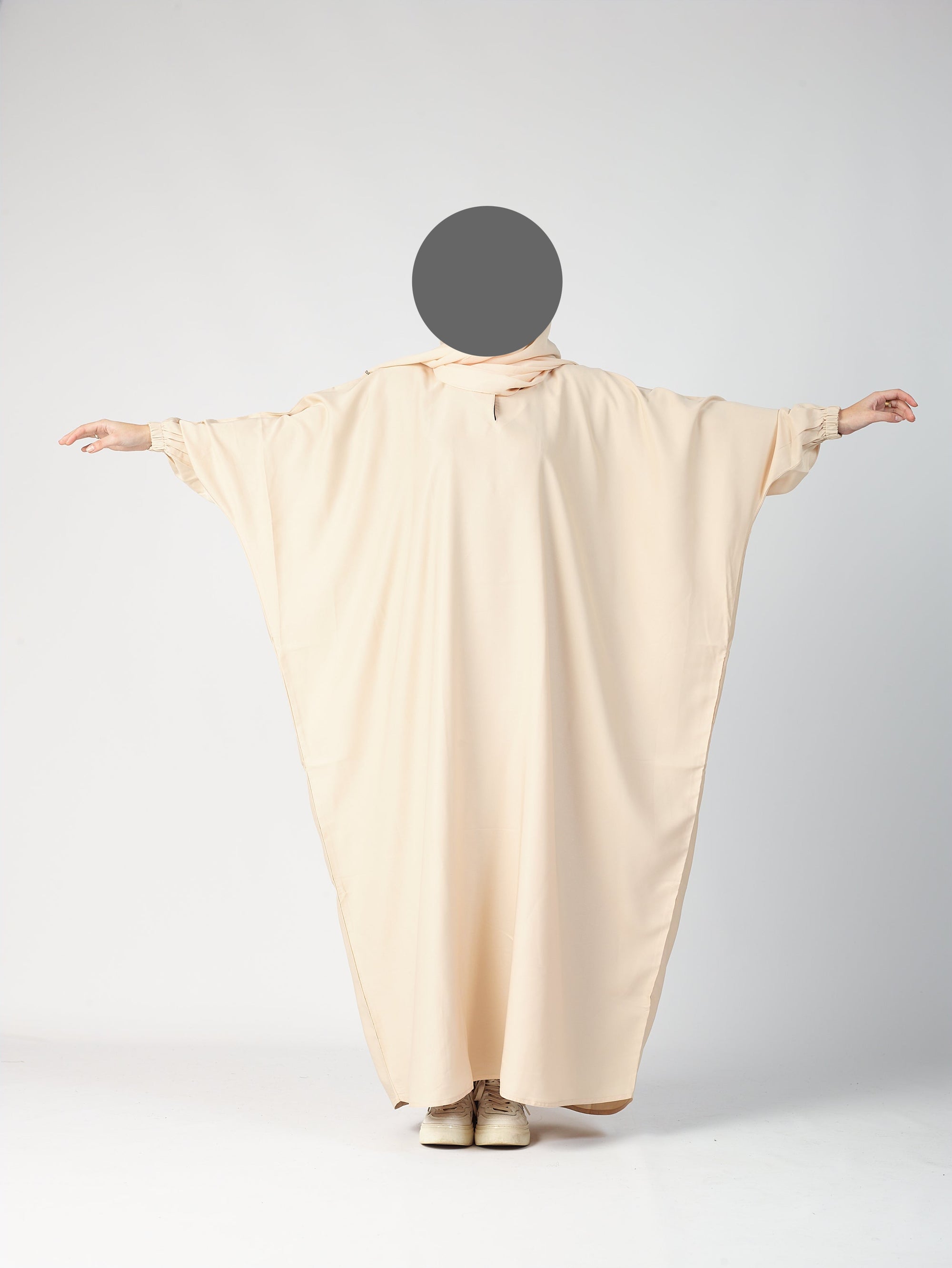 Batwing Closed abaya - cuff sleeve