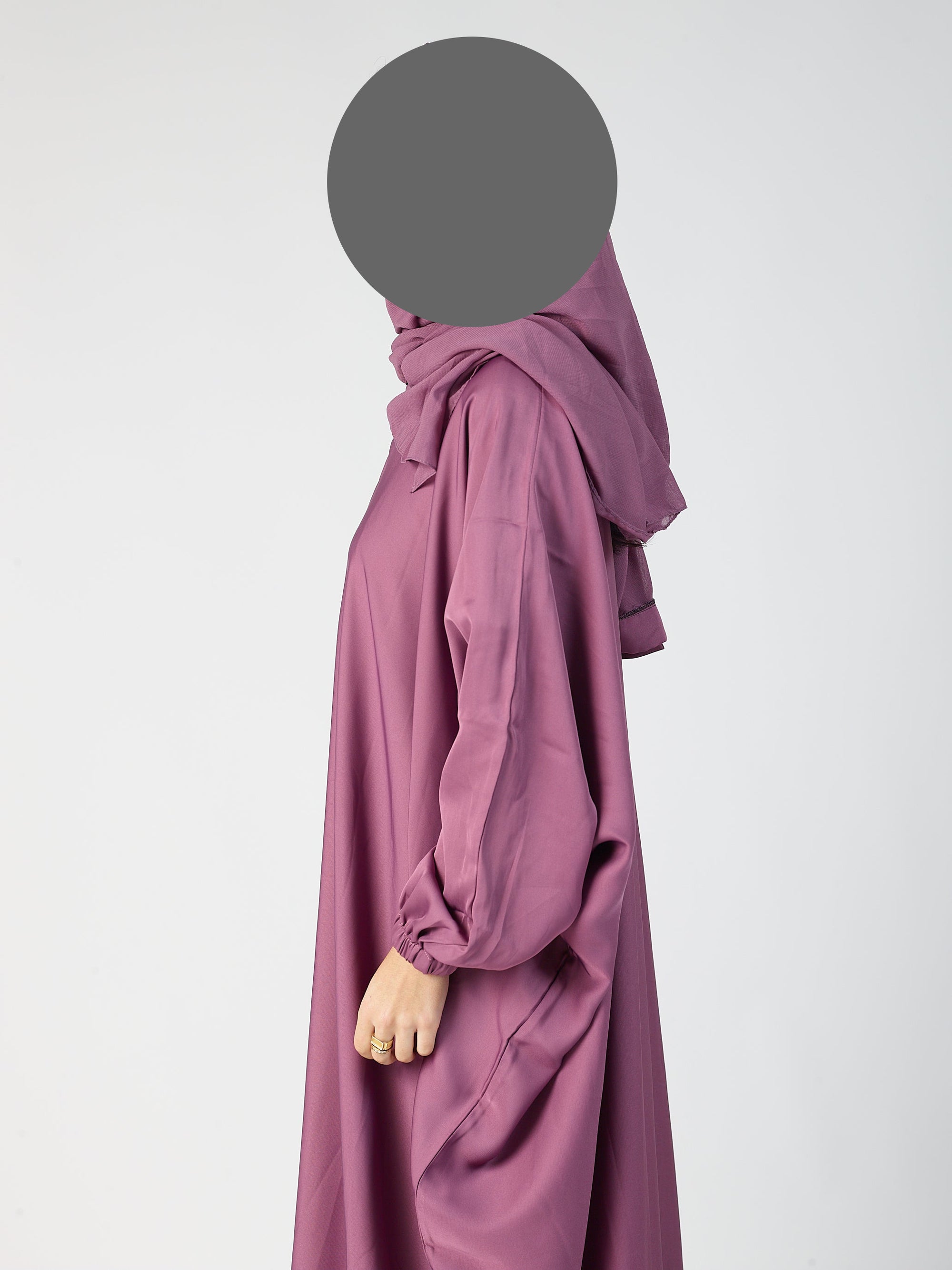 Batwing Closed abaya - cuff sleeve