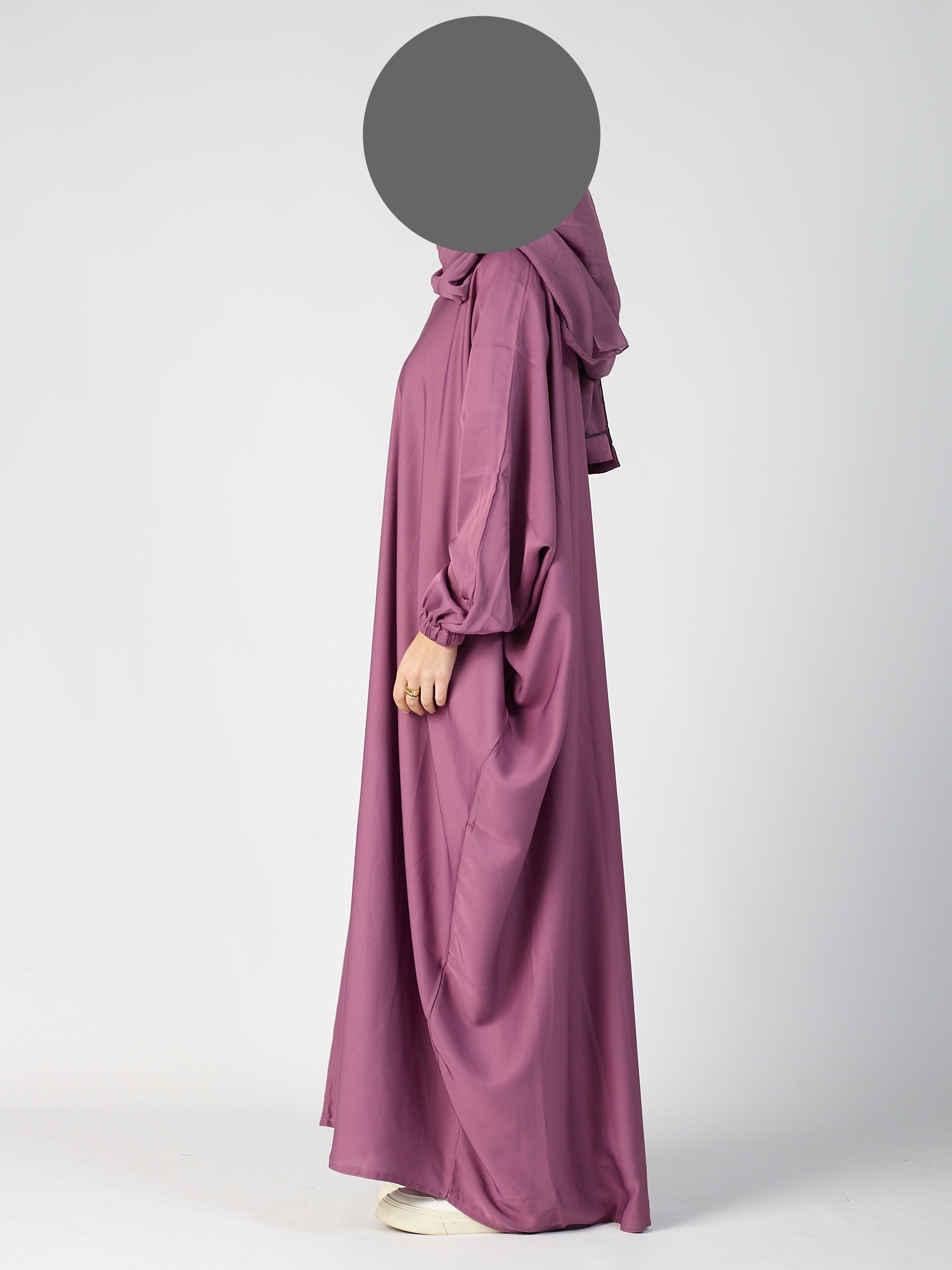 Batwing Closed abaya - cuff sleeve