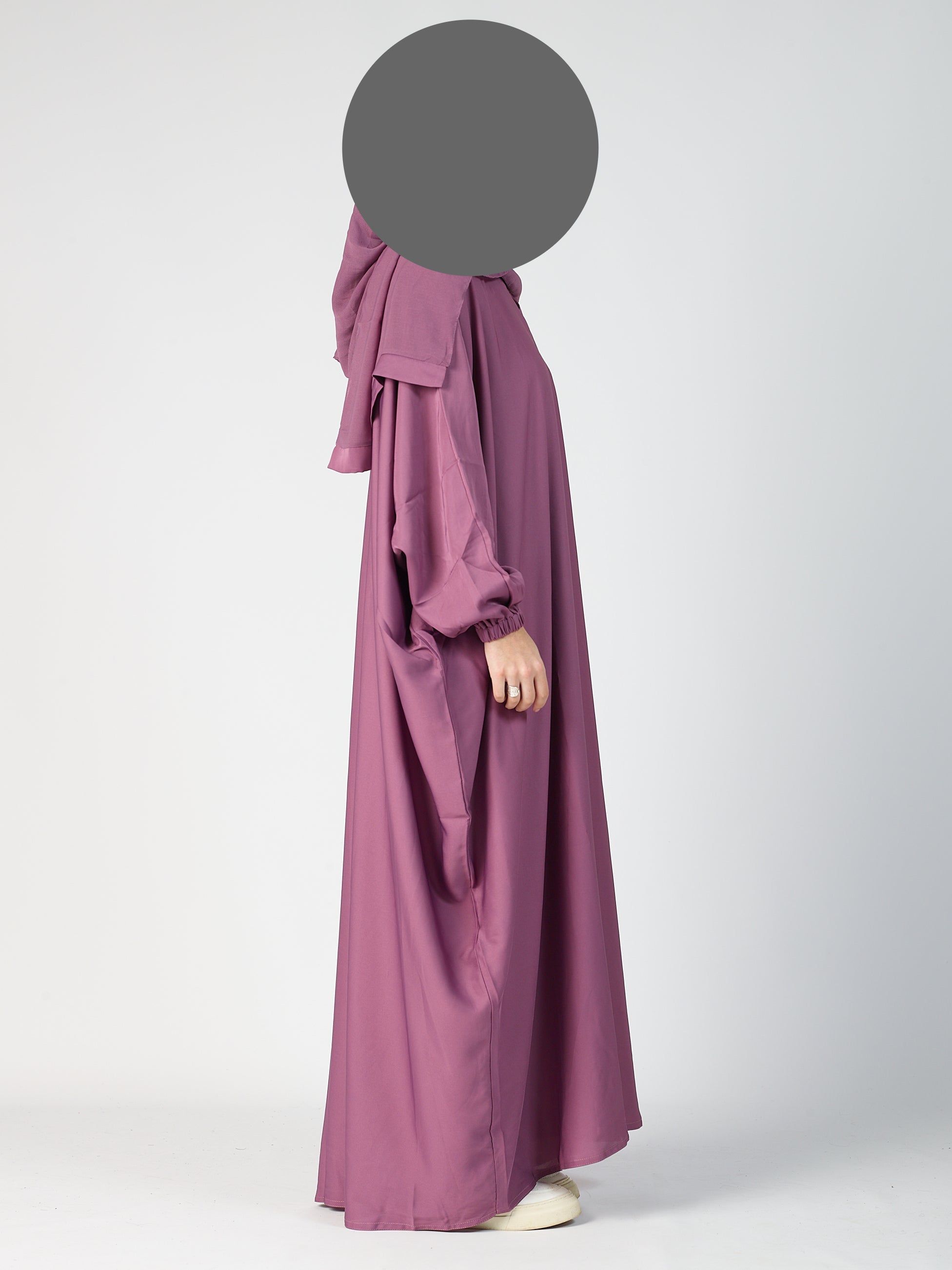 Batwing Closed abaya - cuff sleeve