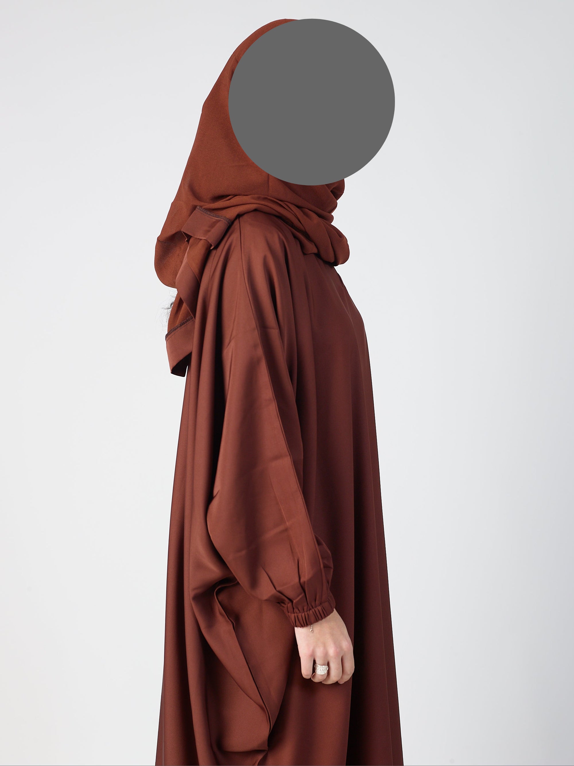 Batwing Closed abaya - cuff sleeve