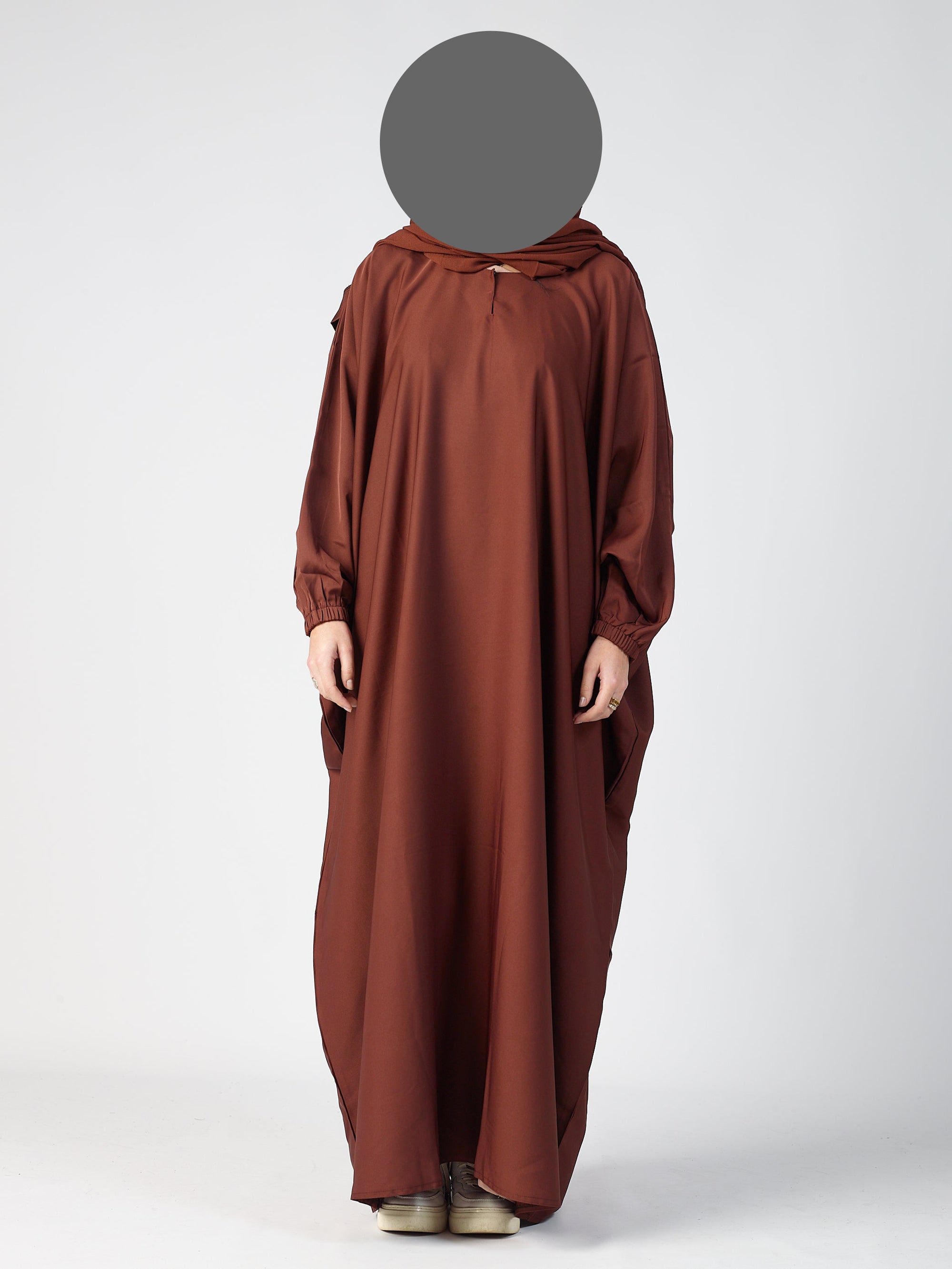 Batwing Closed abaya - cuff sleeve