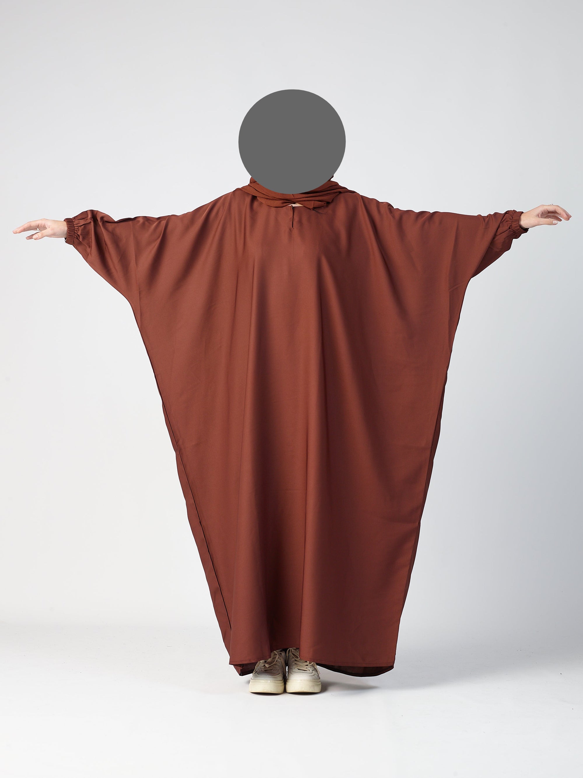 Batwing Closed abaya - cuff sleeve
